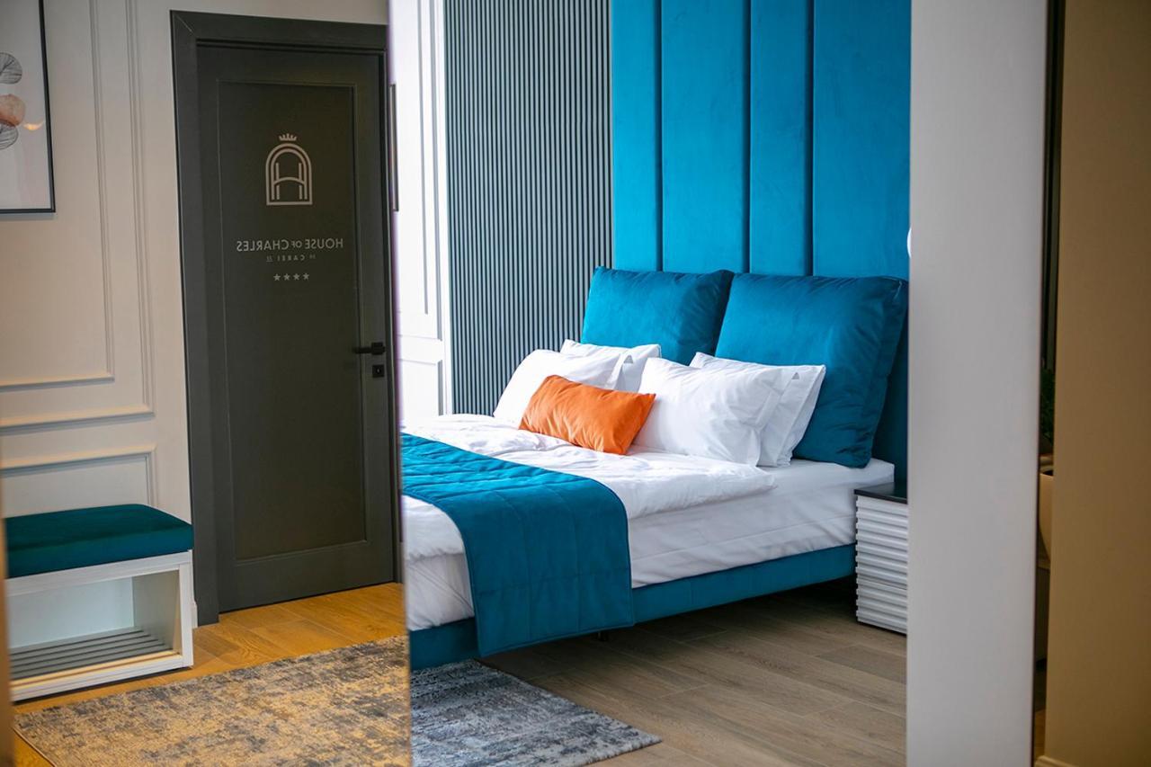 House Of Charles Otel Carei Dış mekan fotoğraf
